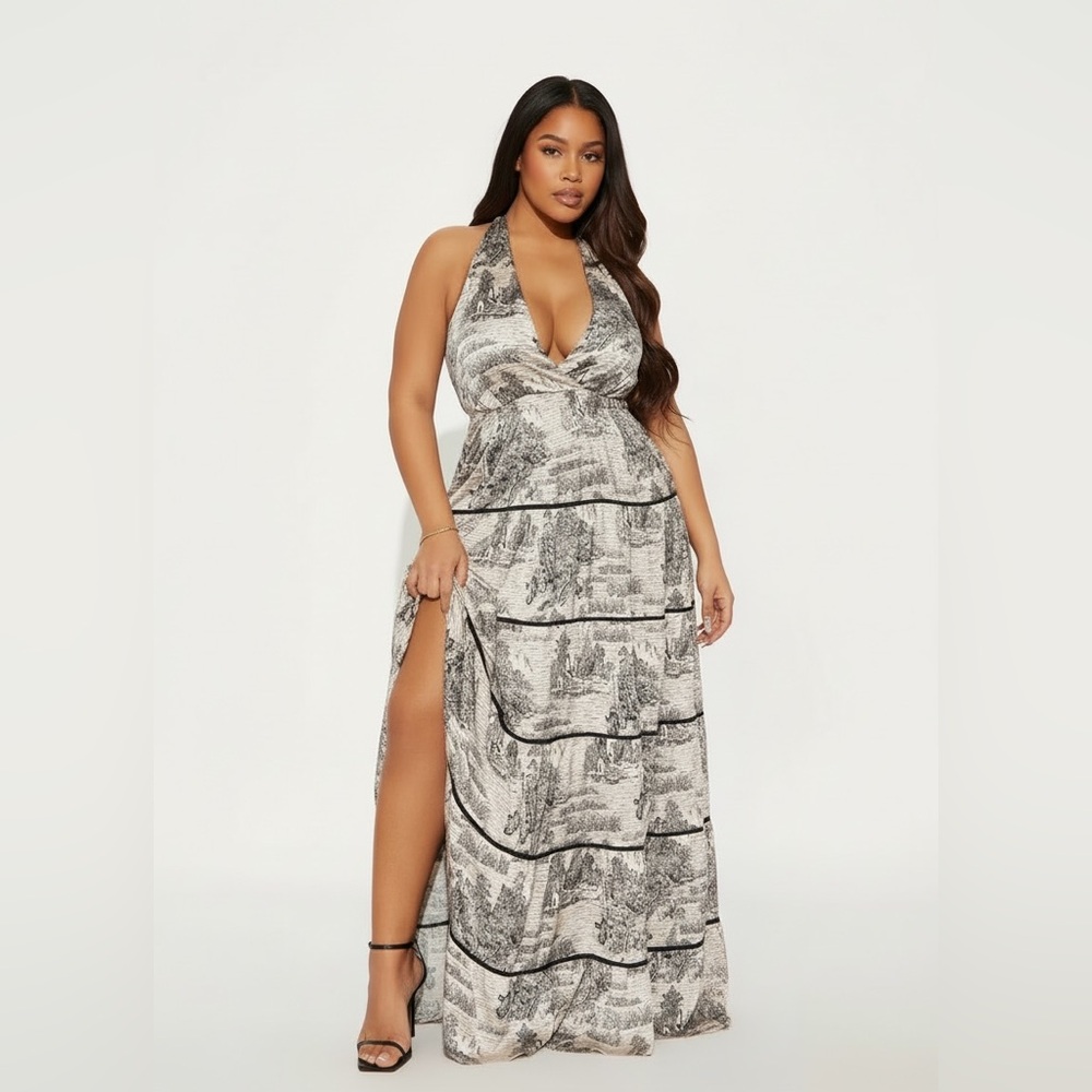 Elegant Black and White Maxi Dress - Picture 1 of 4